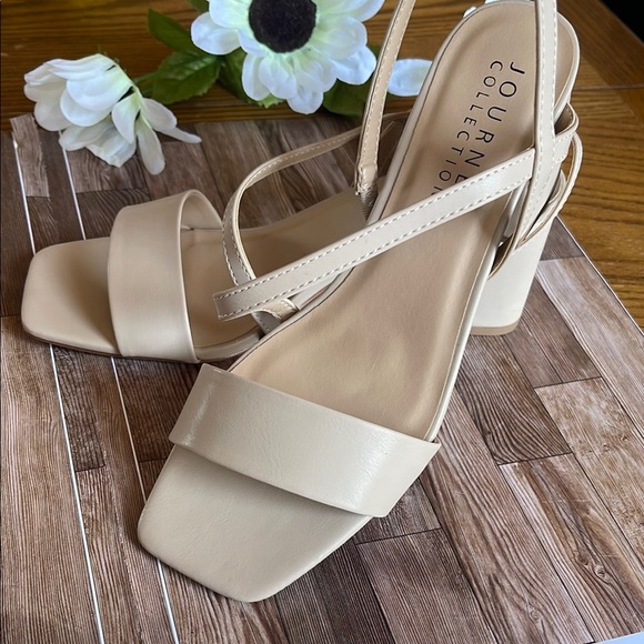 Journee Collection Cream Strappy Sandals - Picture 6 of 8